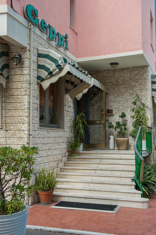 Hotel Geppi Pietra Ligure Exterior photo