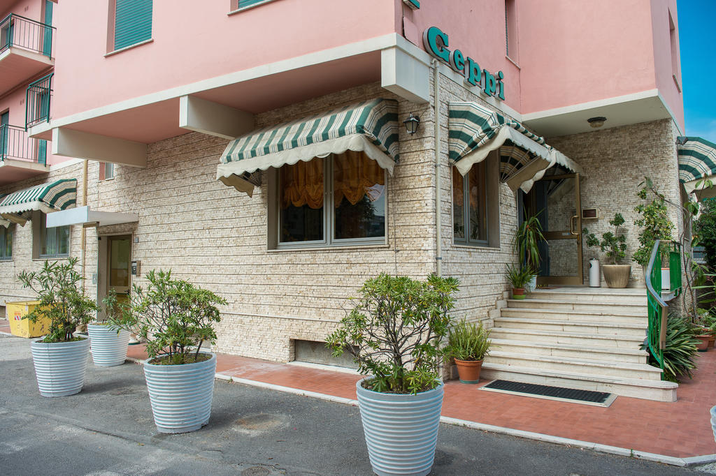Hotel Geppi Pietra Ligure Exterior photo