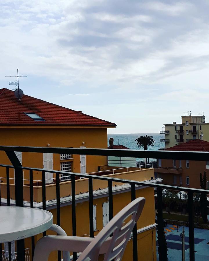 Hotel Geppi Pietra Ligure Exterior photo