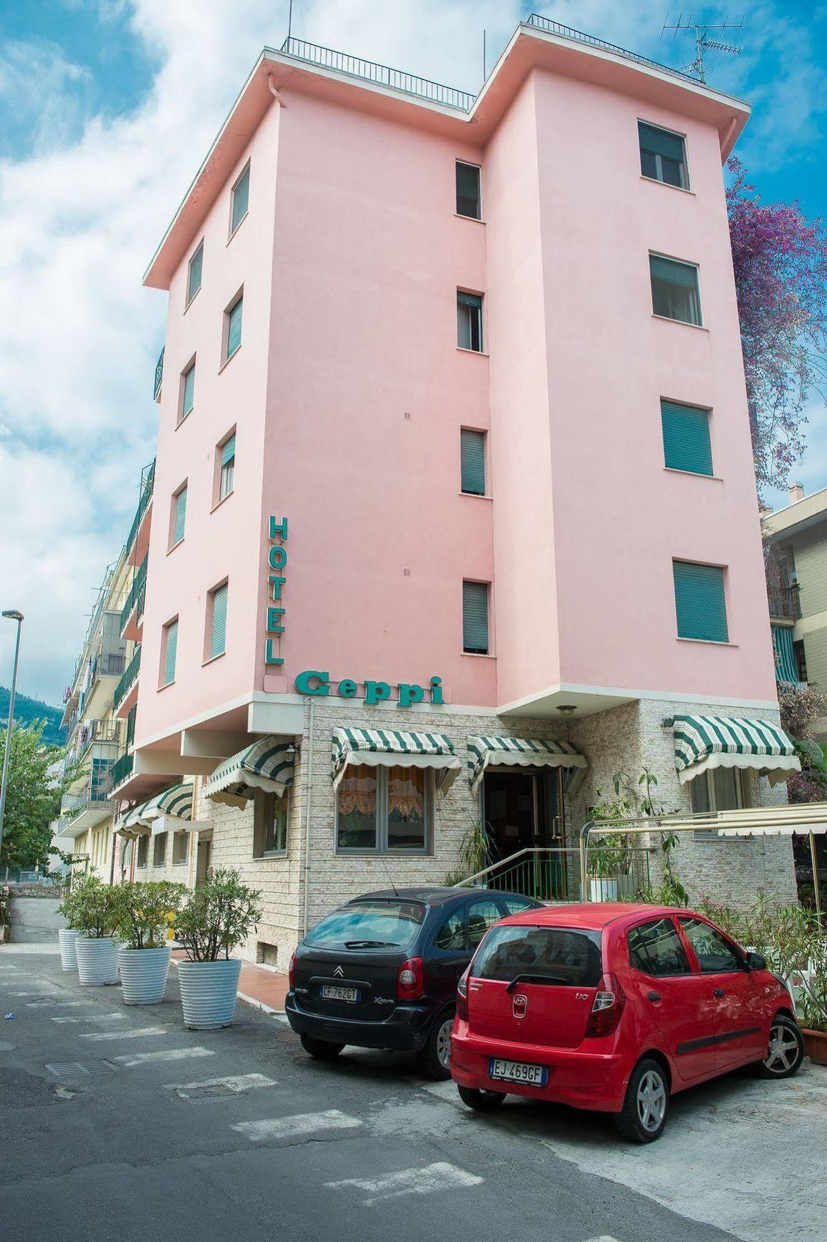 Hotel Geppi Pietra Ligure Exterior photo
