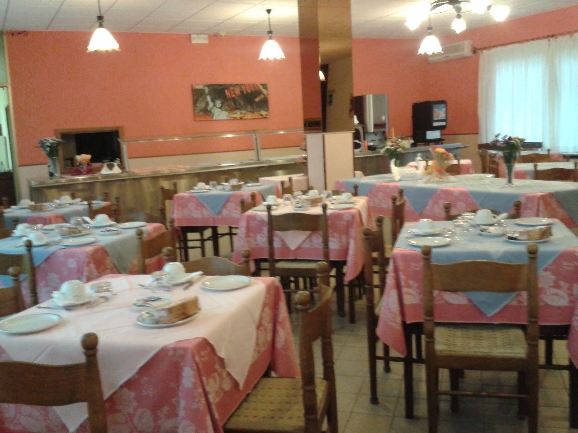 Hotel Geppi Pietra Ligure Exterior photo
