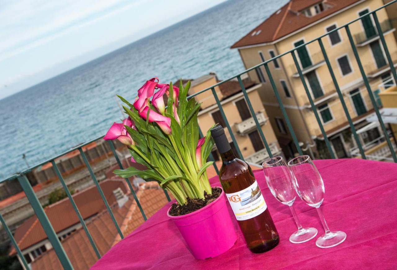 Hotel Geppi Pietra Ligure Exterior photo