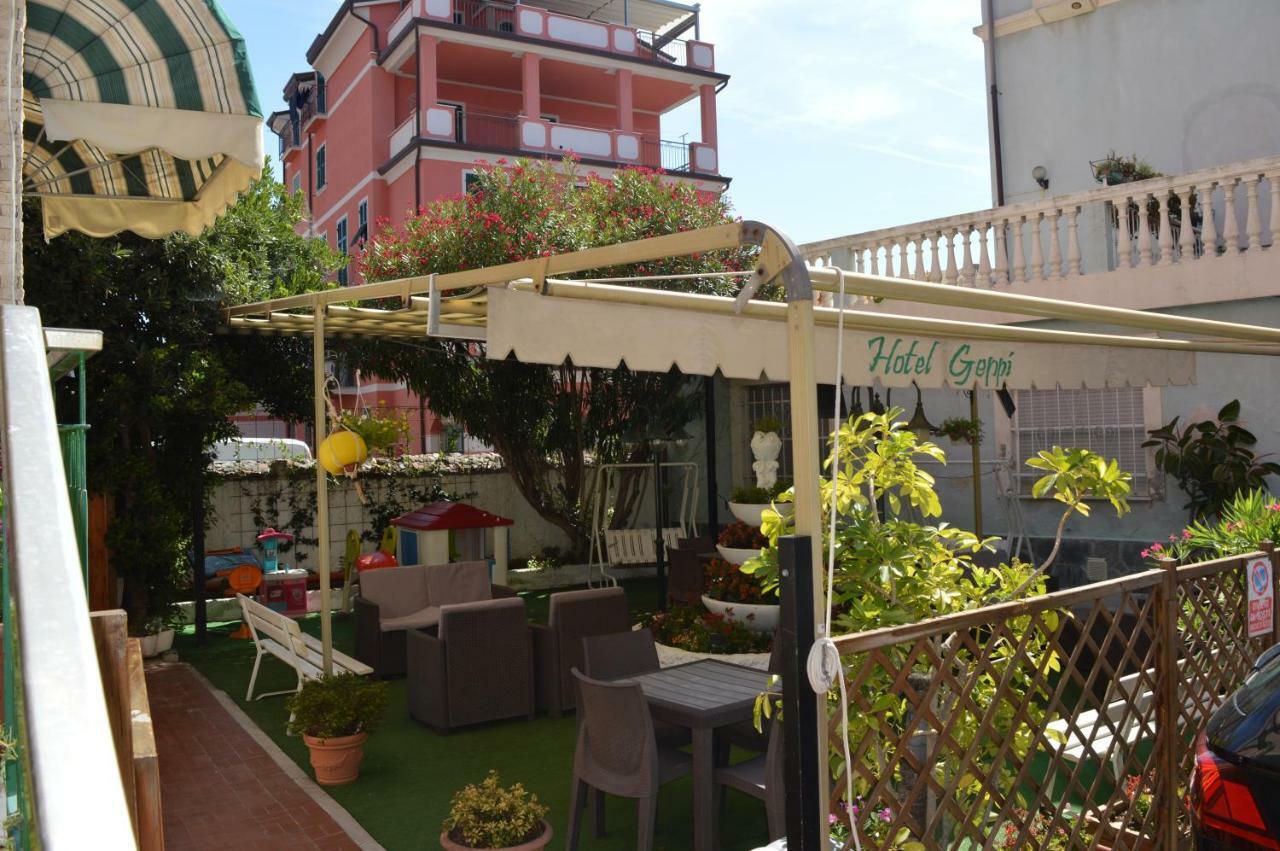 Hotel Geppi Pietra Ligure Exterior photo